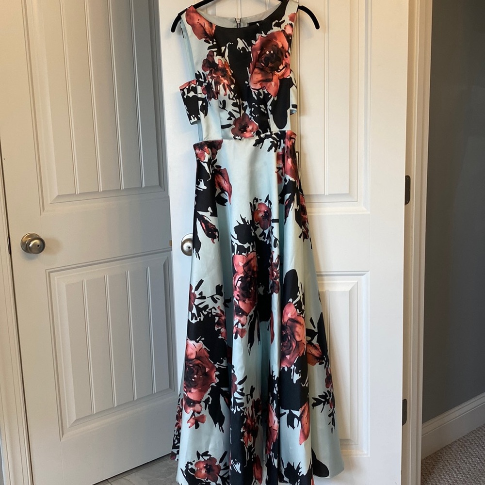 GORGEOUS BALL GOWN 2 Petite